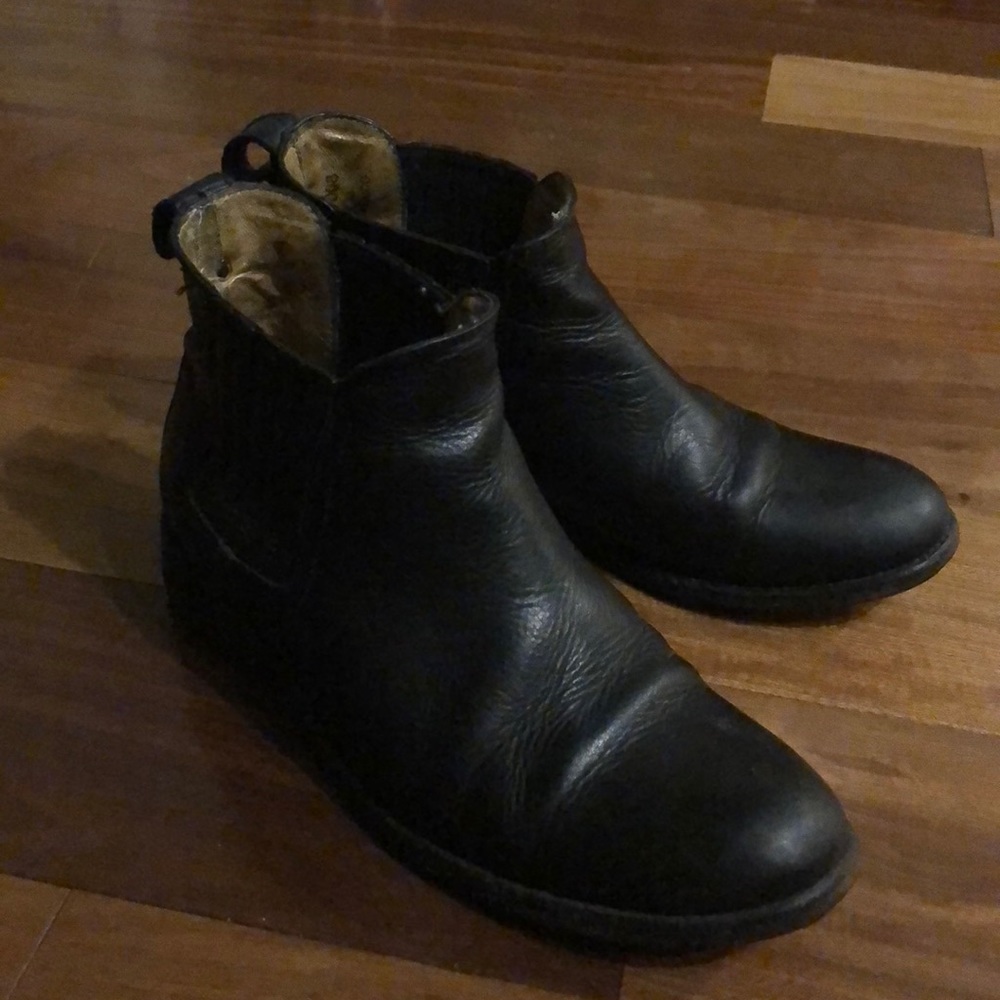 Frye Pippa Chelsea Boot